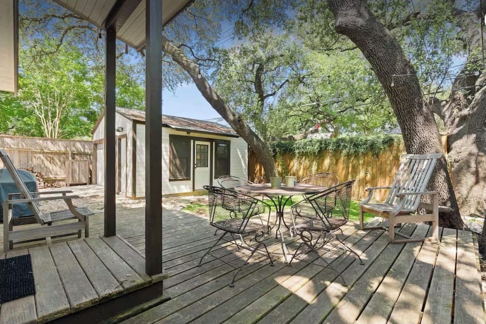 Shady, backyard oasis. Completely private detached office.