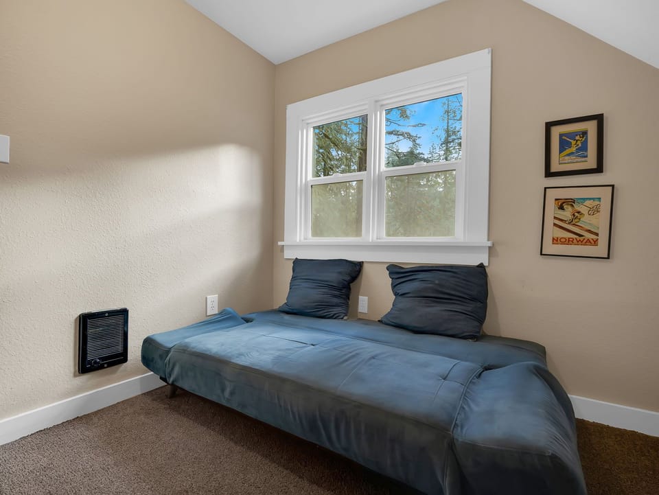 RRR- Bedroom 6  Futon