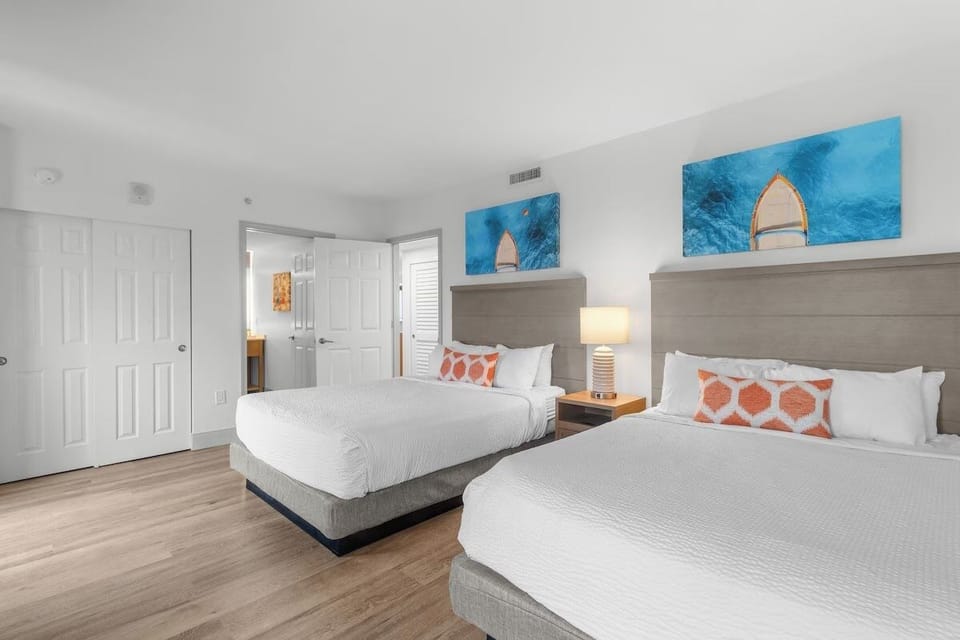 Stretch out comfortably with extra space and calming coastal decor.