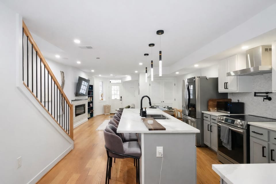 Kitchen area 2