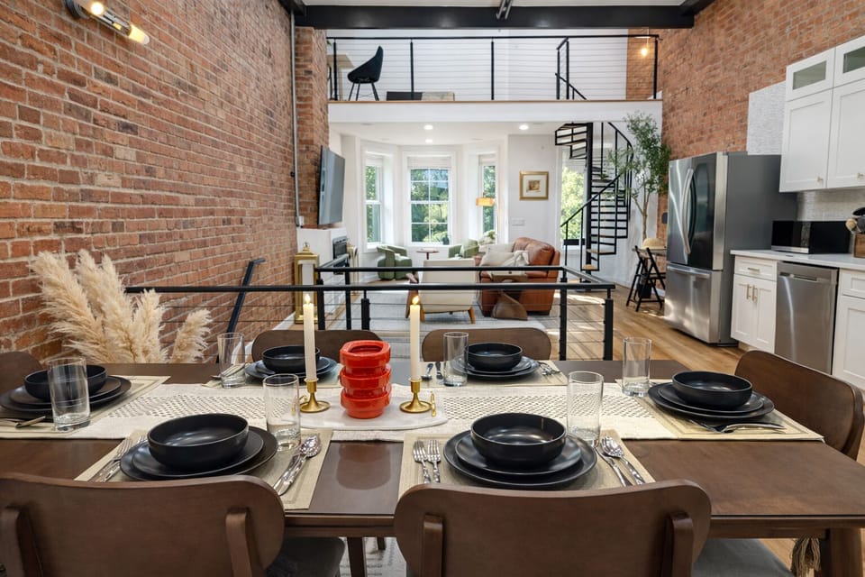 Dining area 1