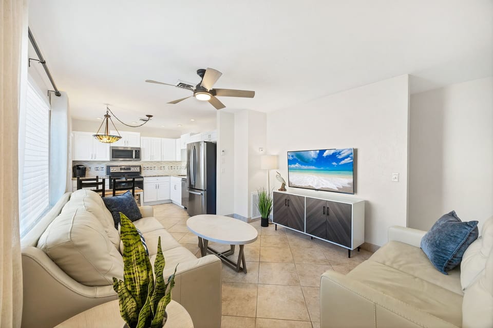 Living room with pull out sofa