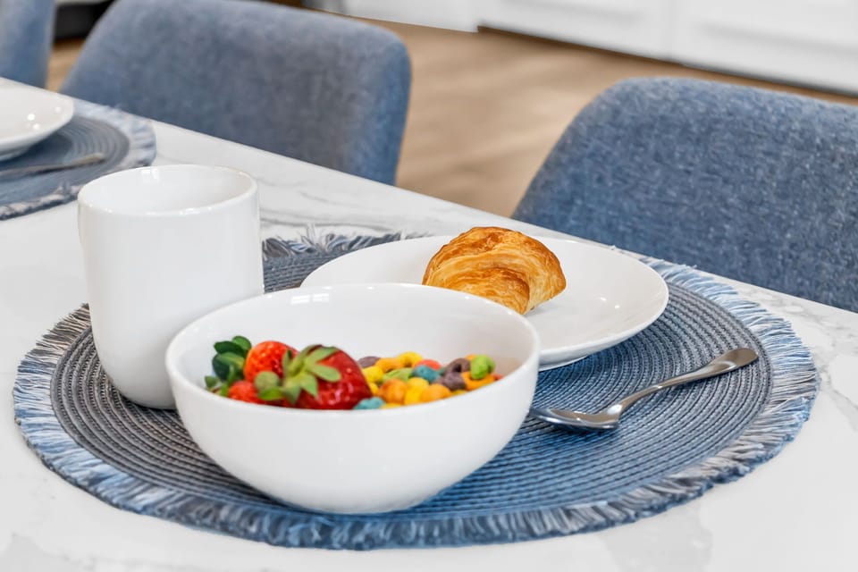 That delicious breakfast before a long Florida day in the pool!