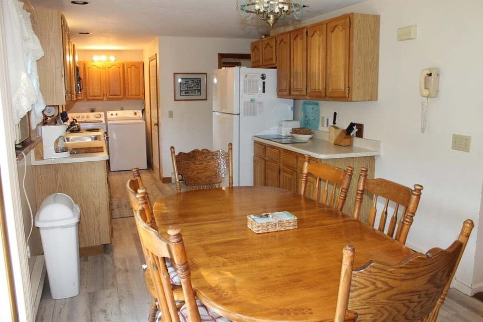 Dining & Kitchen