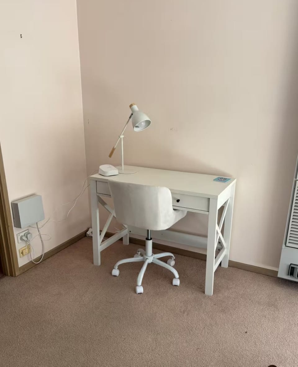Work station