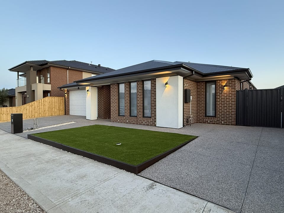 side driveway view