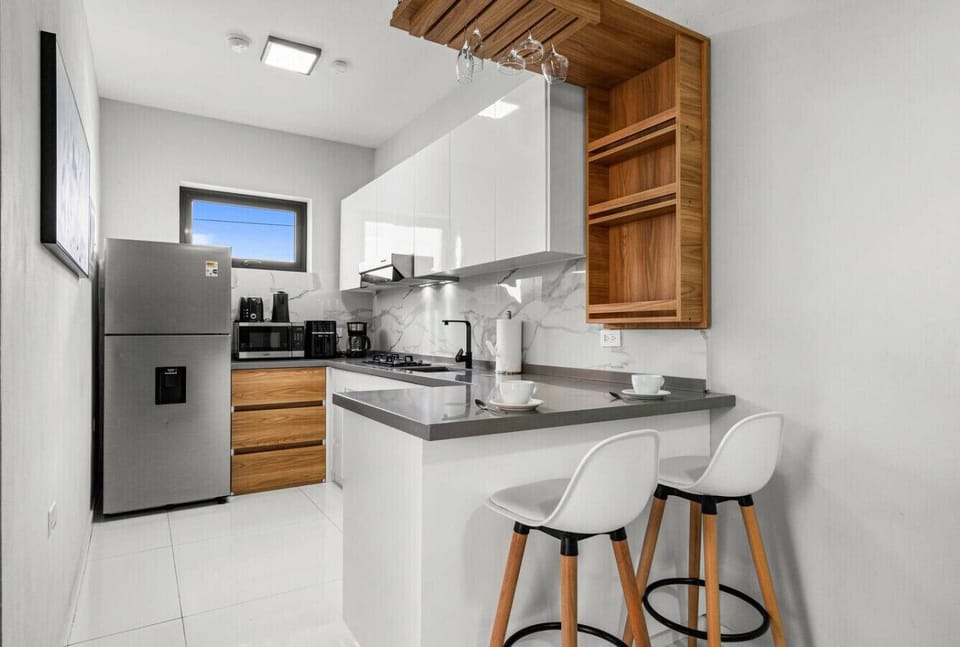 Fully equipped kitchen for easy meals during your Aruba stay