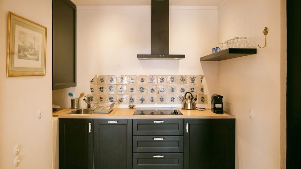 A charming and fully equipped kitchenette.
#charm #traditional #portugal #pt #lisbon