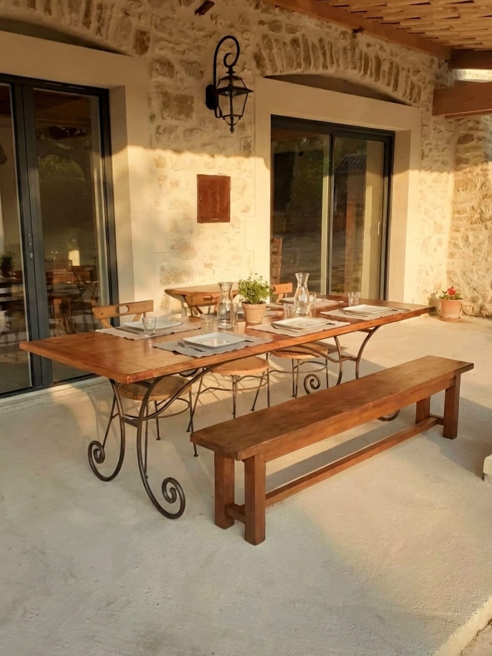Outdoor dining