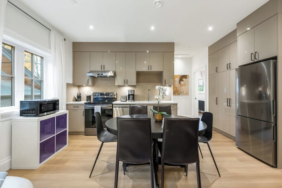 Upper Living Room 
