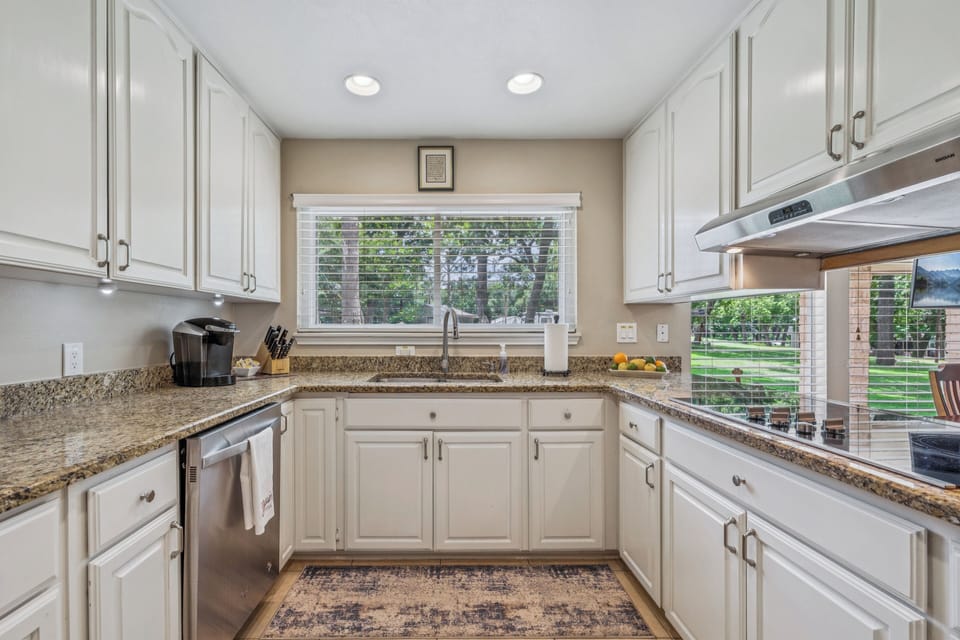 Spacious Kitchen - Keurig / Mr. Coffee Maker (Filters Provided)