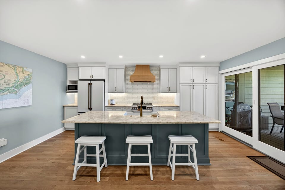 Gorgeous kitchen - fully renovated!
