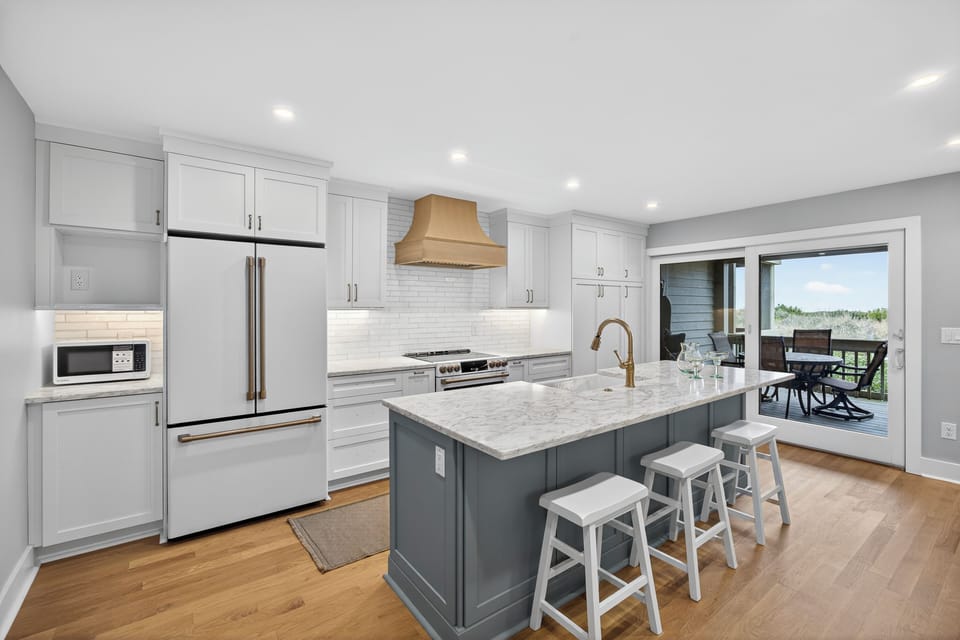 Gorgeous kitchen - fully renovated!