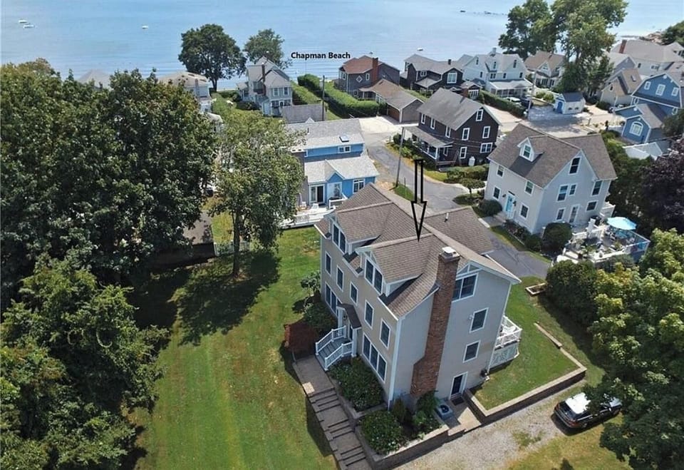 Proximity to private beach