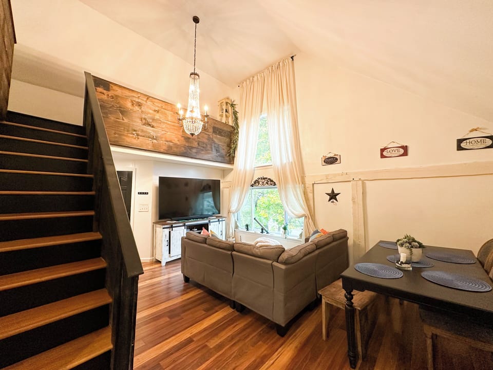 Your home away from home… Mi Casa Tu Casa