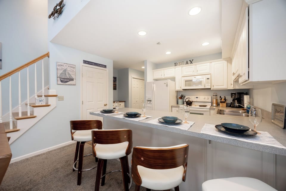 Kitchen bar