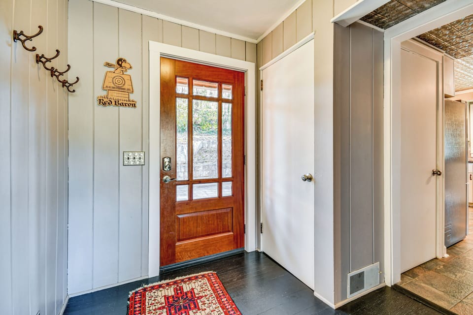 Foyer | Main Level