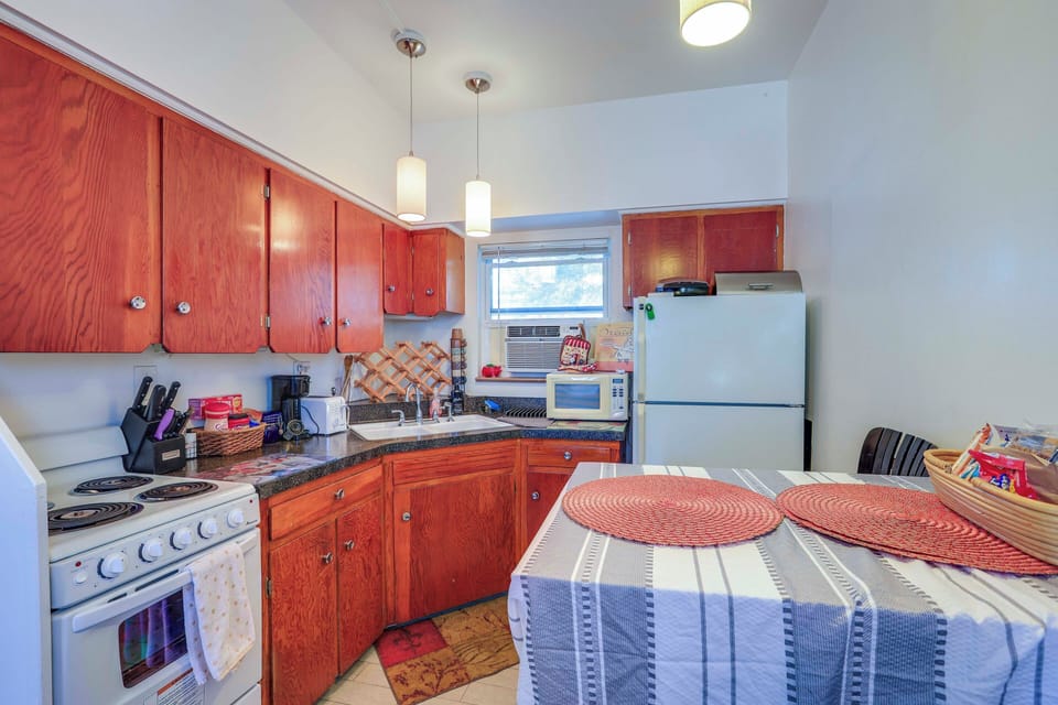 Kitchen | Dining Area | Coffee Maker