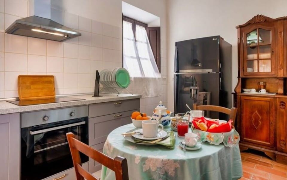 Autumn, Kitchen, Spring, Summer