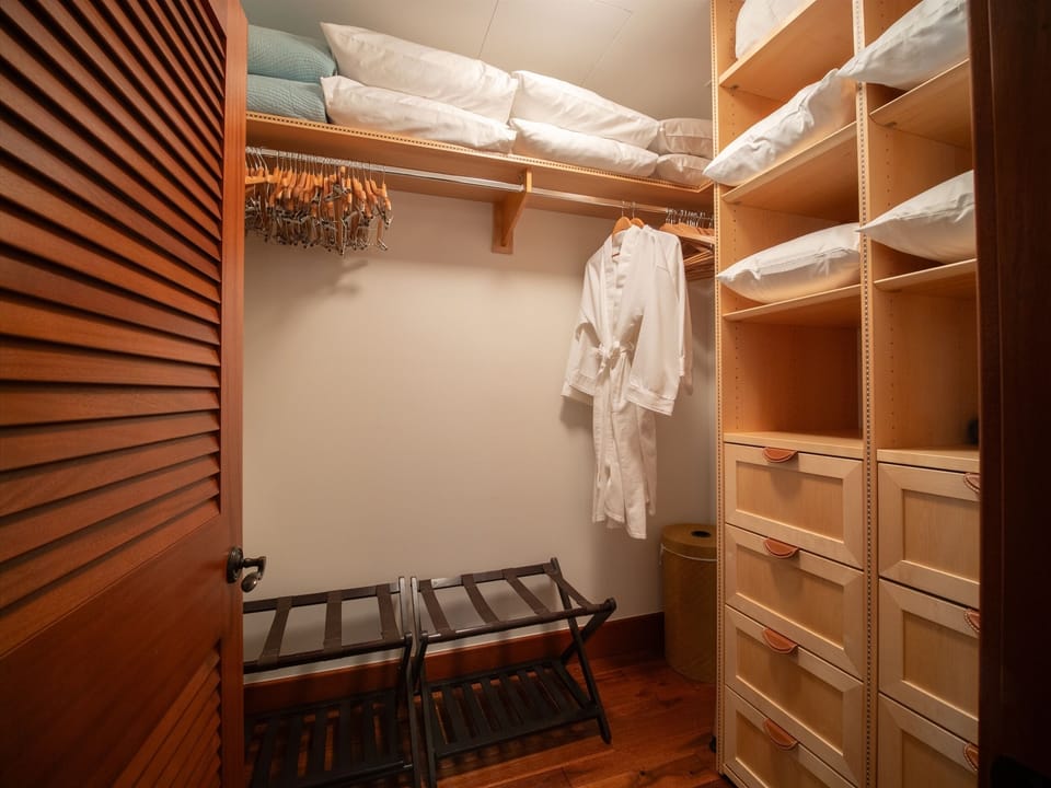 Second Primary Walk-In Closet | Pacific Paradise Pool Villa C101
