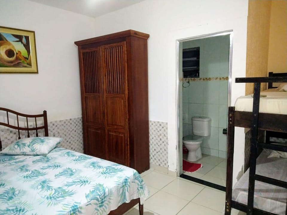 Vista das acomodações da suíte 10