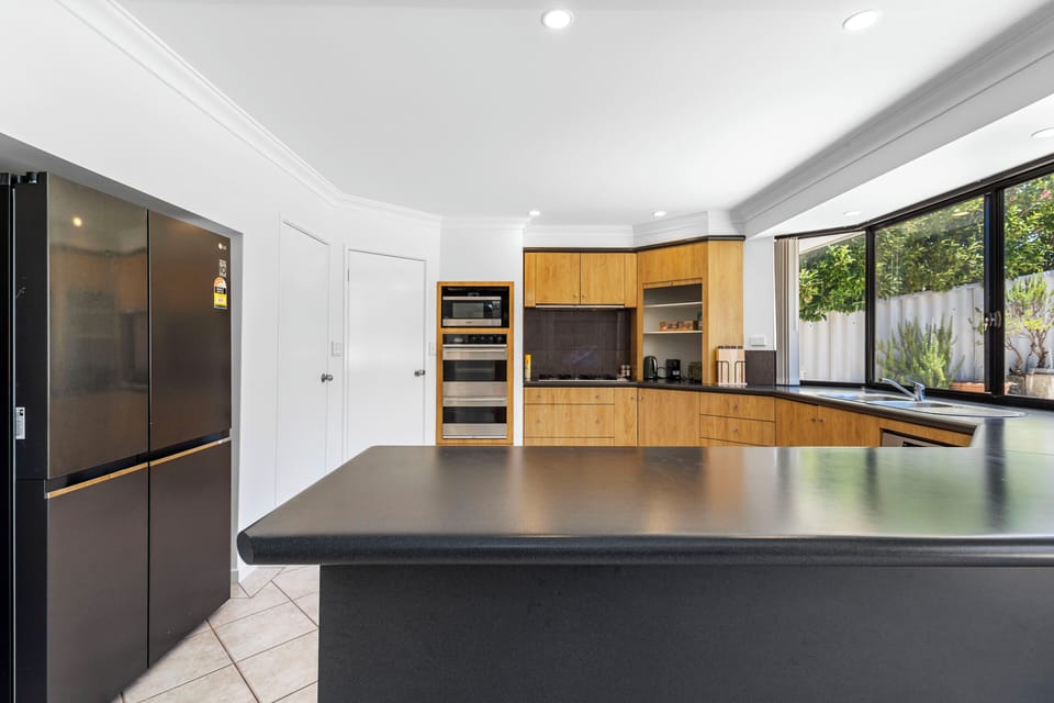 Large fully equipped kitchen, perfect for entertaining and cooking a family meal