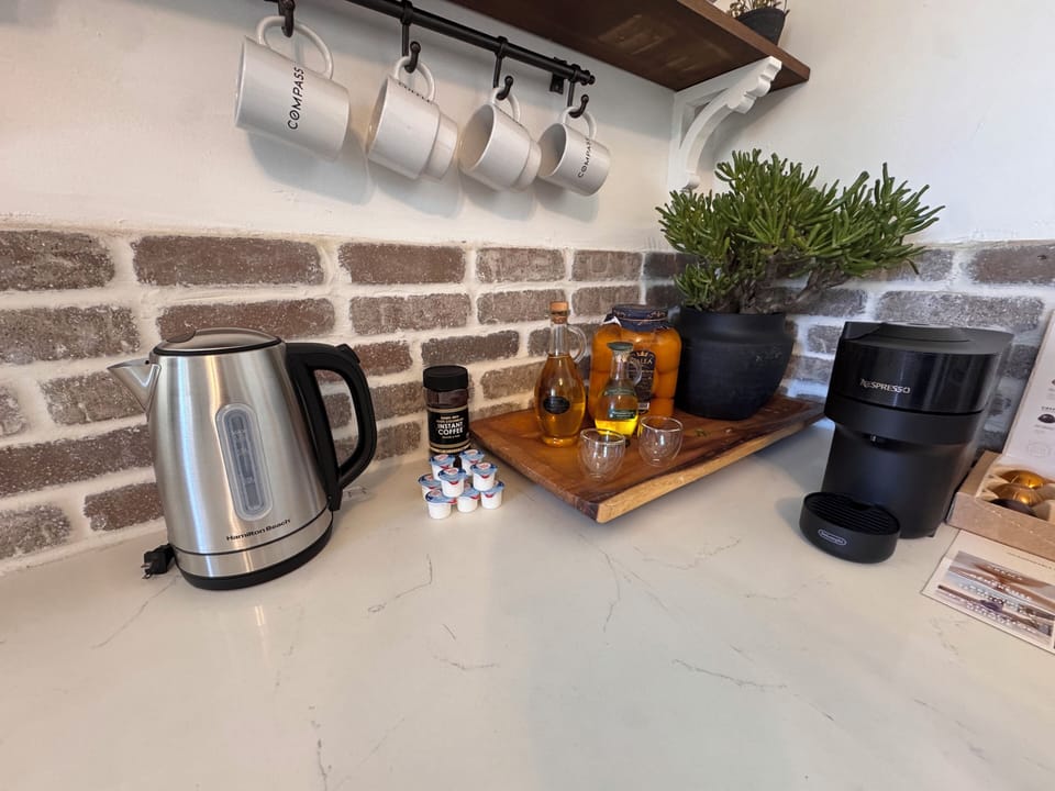 Coffee and tea station