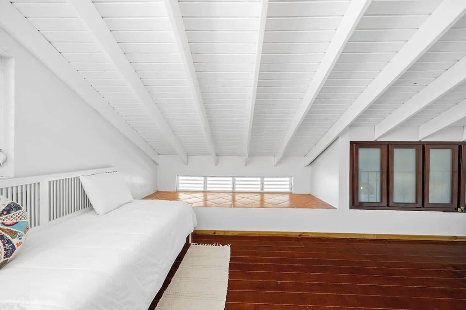 Bright and airy open space, perfect for relaxing.