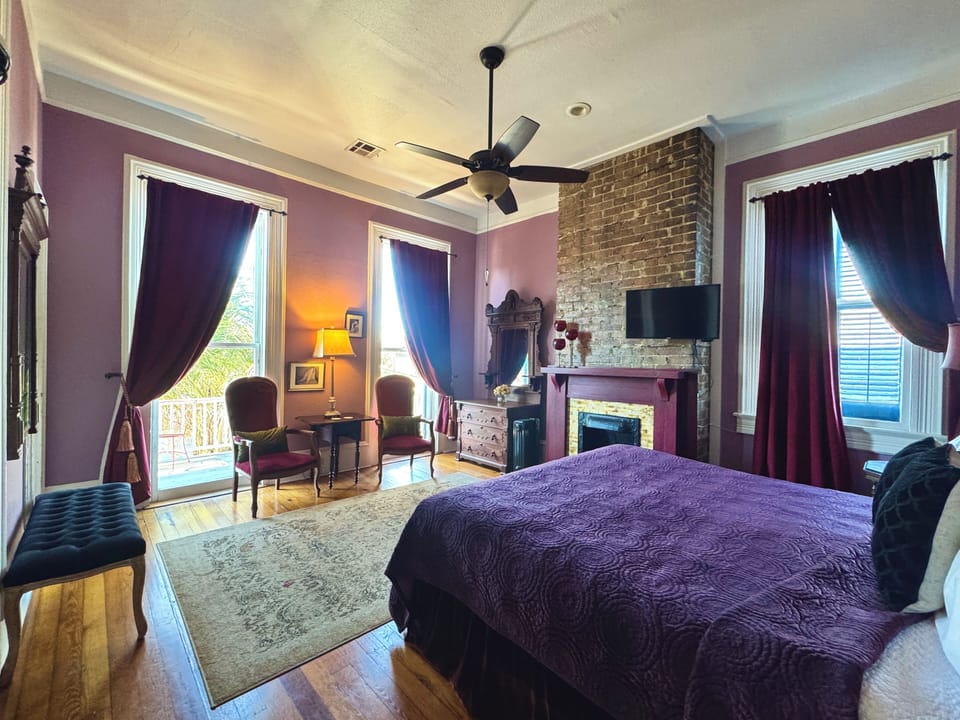 French Quarter Suite