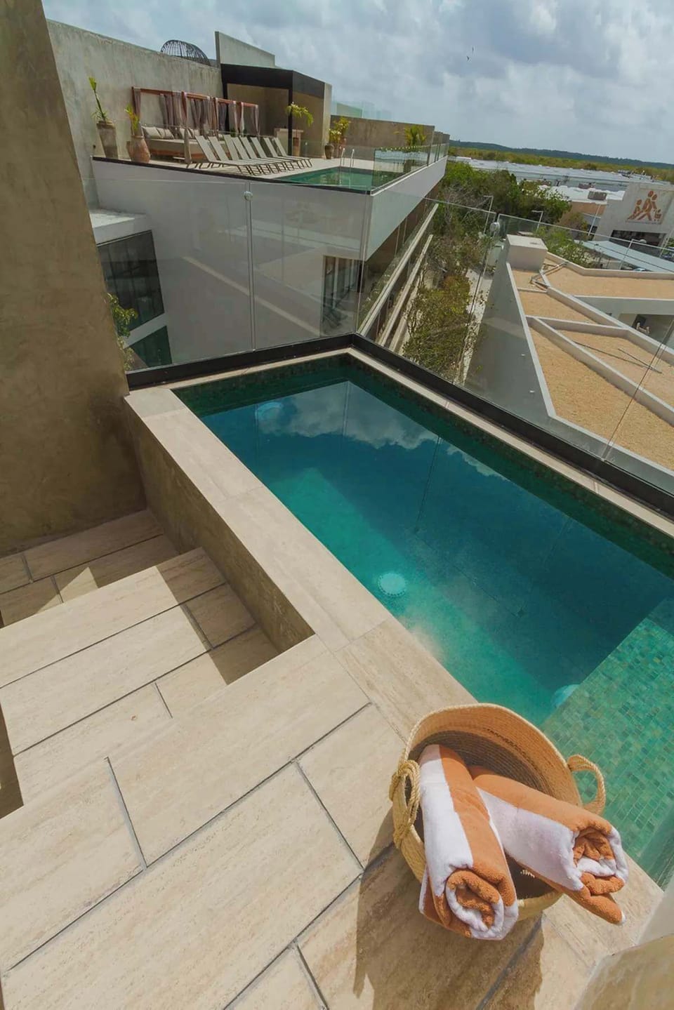 Private plunge pool 