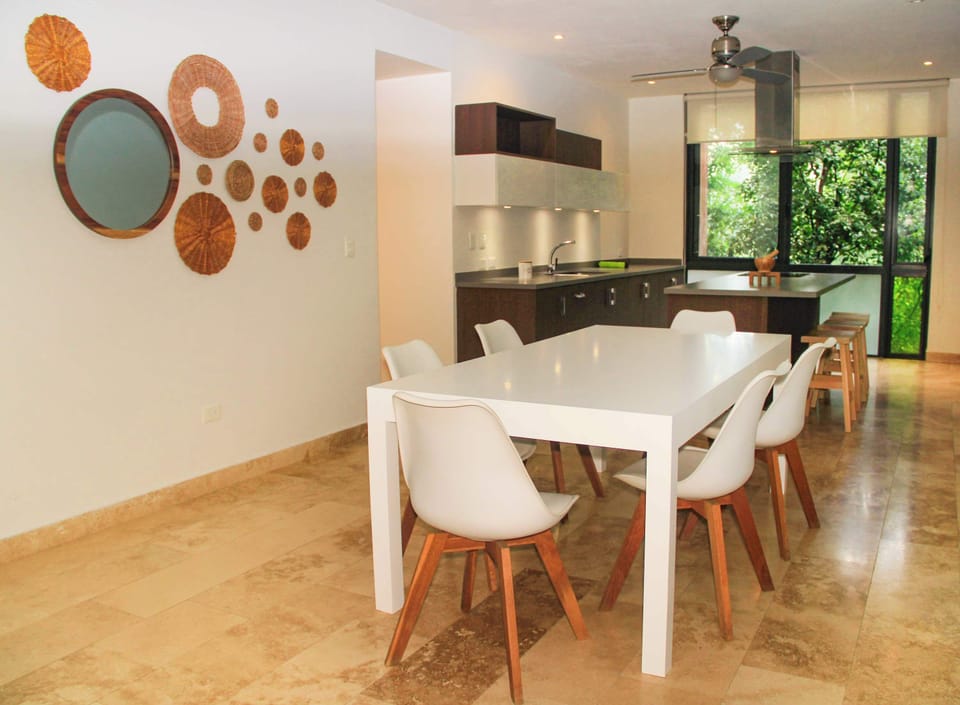 Dining table 