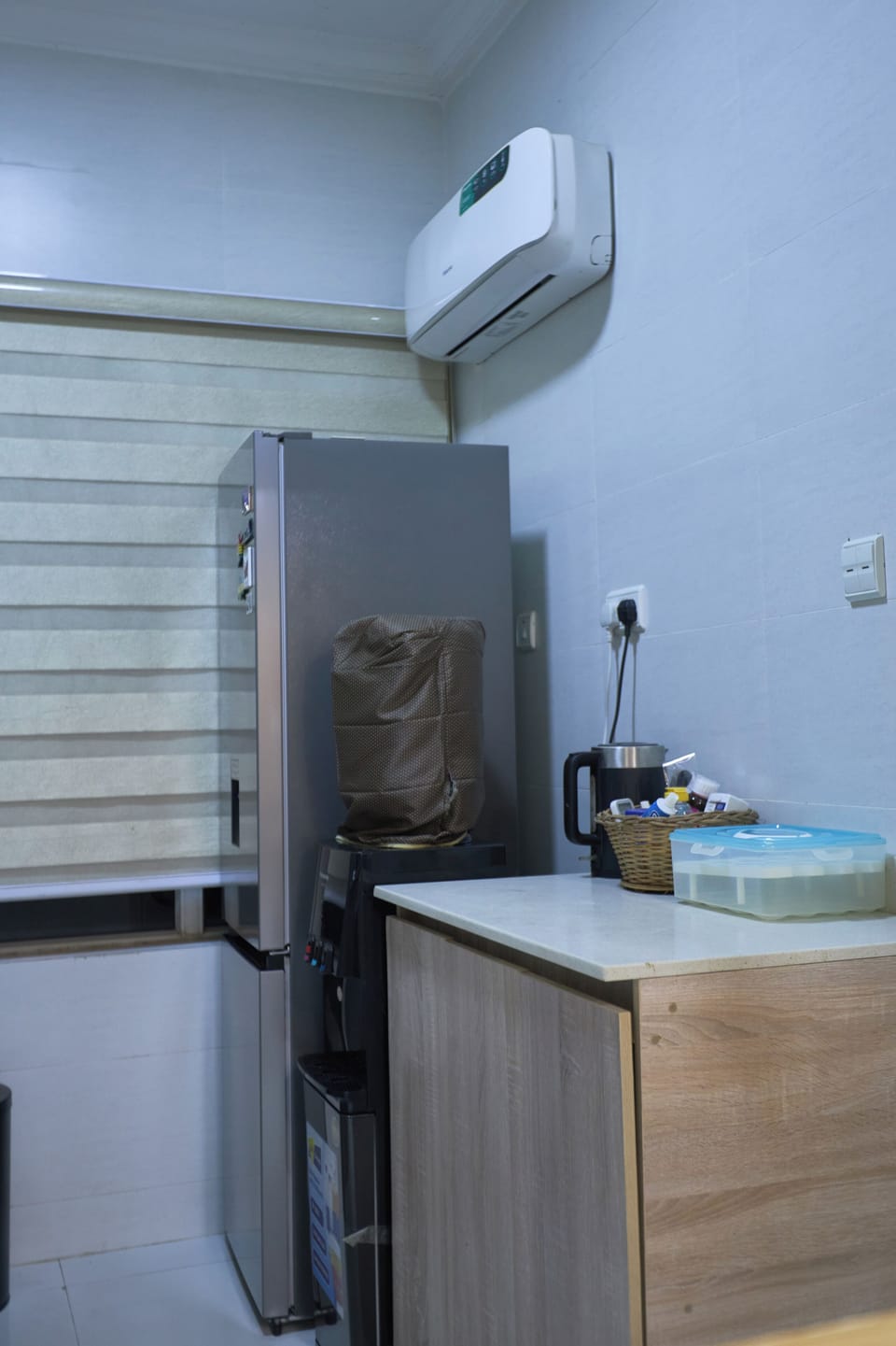Refrigerator/kitchenette