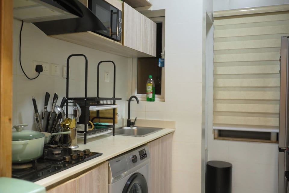 Washing machine/kitchenette