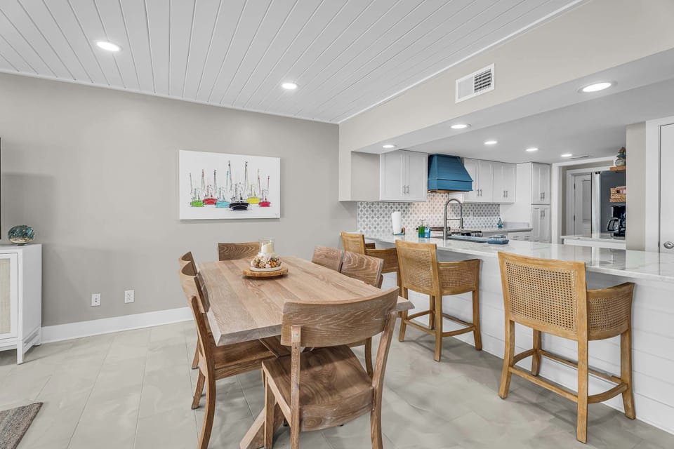 Open dining area with seating for the whole group, just off the kitchen.
