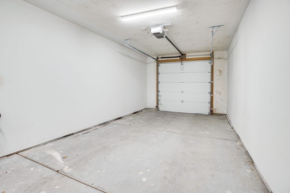 Parking | Garage (1 Vehicle) | Driveway (1 Vehicle)