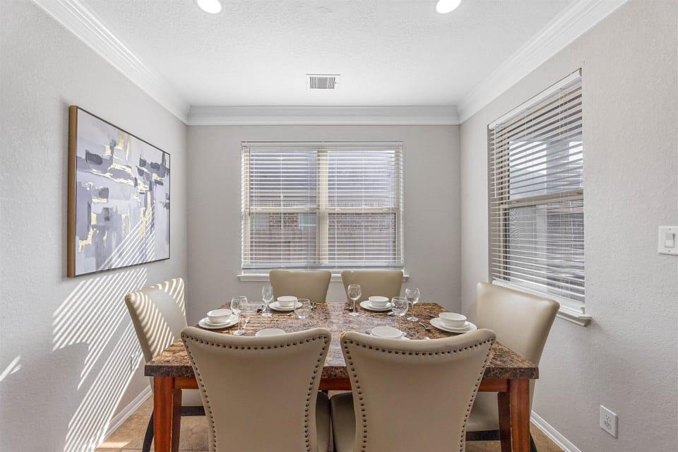 Enjoy a dining area full of natural light. 