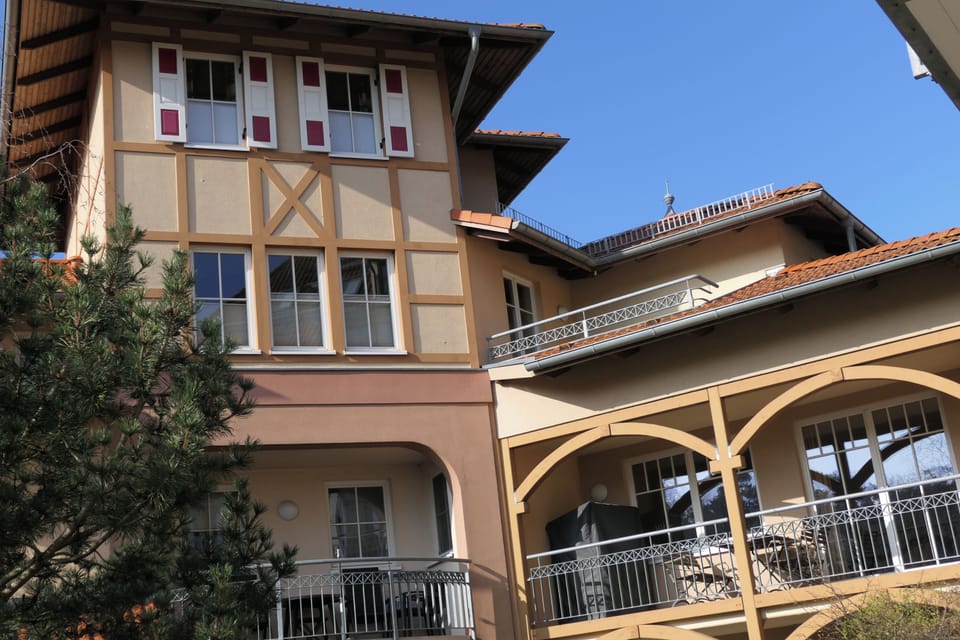 Facade / entrance