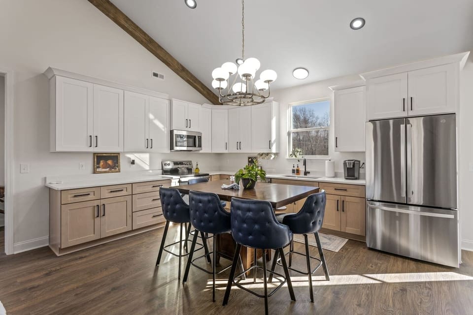 Dining room seating for 5