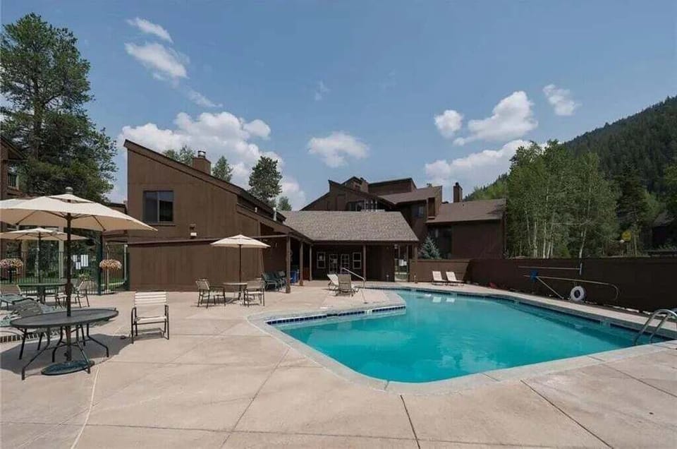 Pool, Water, Swimming Pool, Outdoors, Chair