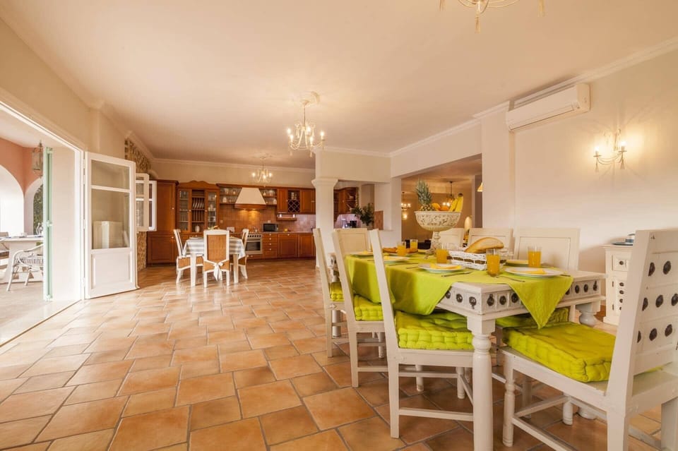 Villa Victor image