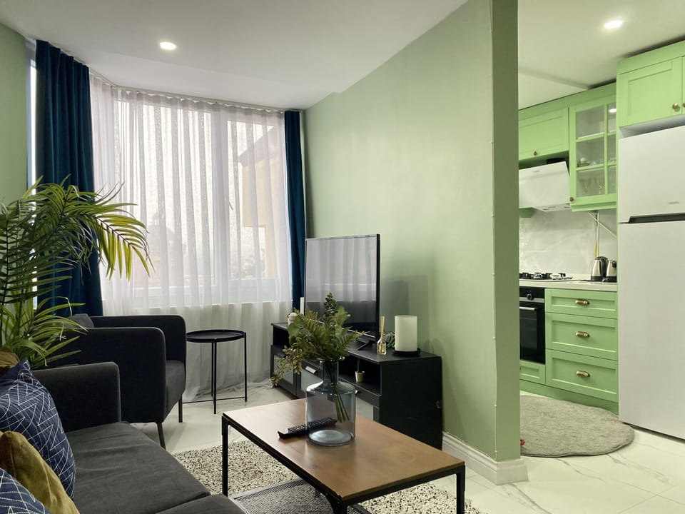 Relaxing lounge with plenty of sunlight and a fresh atmosphere.