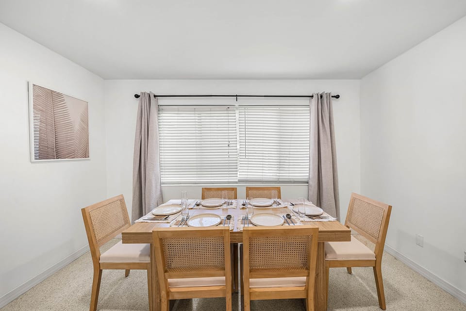 006 8045WestLakeDrive WestPalmBeach FL 33406 FULL