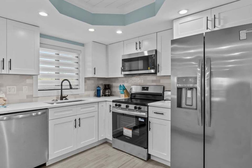 Completely rebuilt kitchen, open and airy