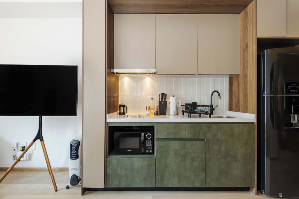 Modern and well-equipped kitchen