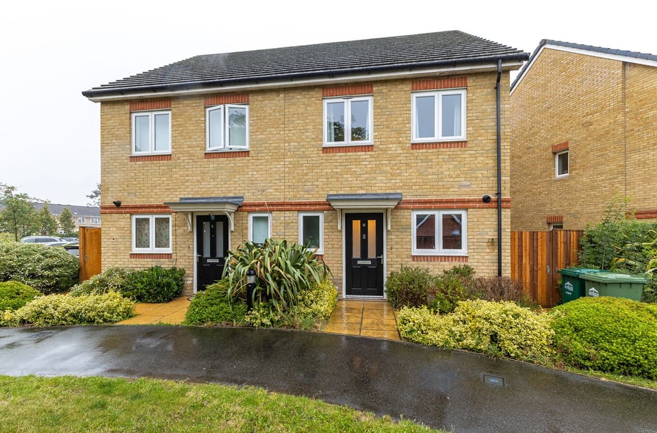 Charming home with private parking
