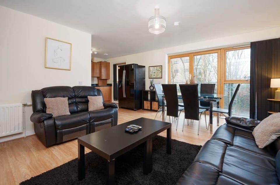 3-1, 05 - 16 Holmbank Avenue, G41 3JH - 11