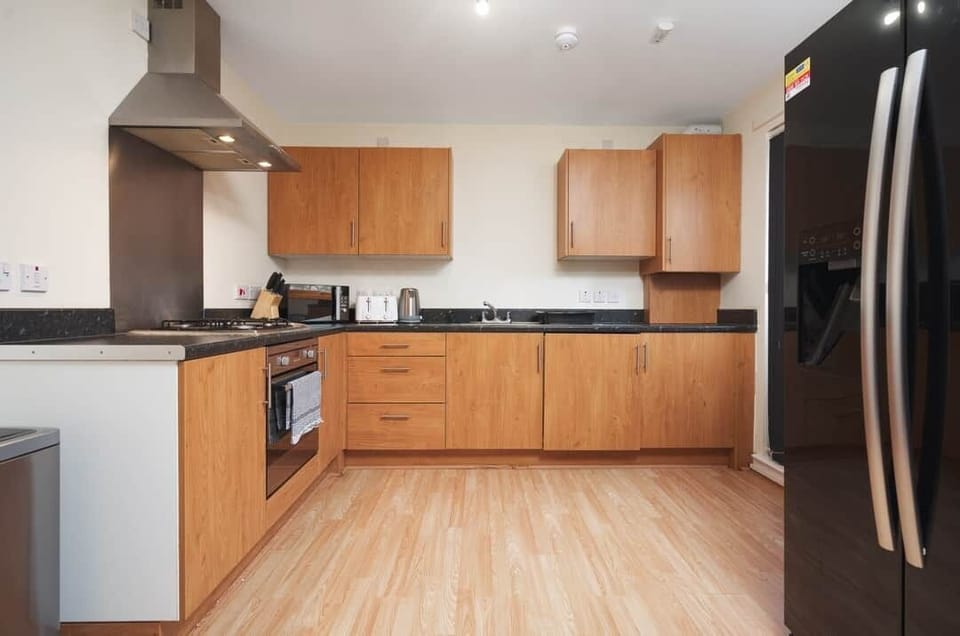 3-1, 05 - 16 Holmbank Avenue, G41 3JH - 12