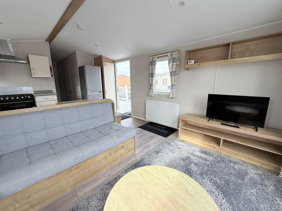 Stunning modern caravan with pond views and full decking available to book on Manor Park. Dont miss your chance to secure for  low deposit of £25