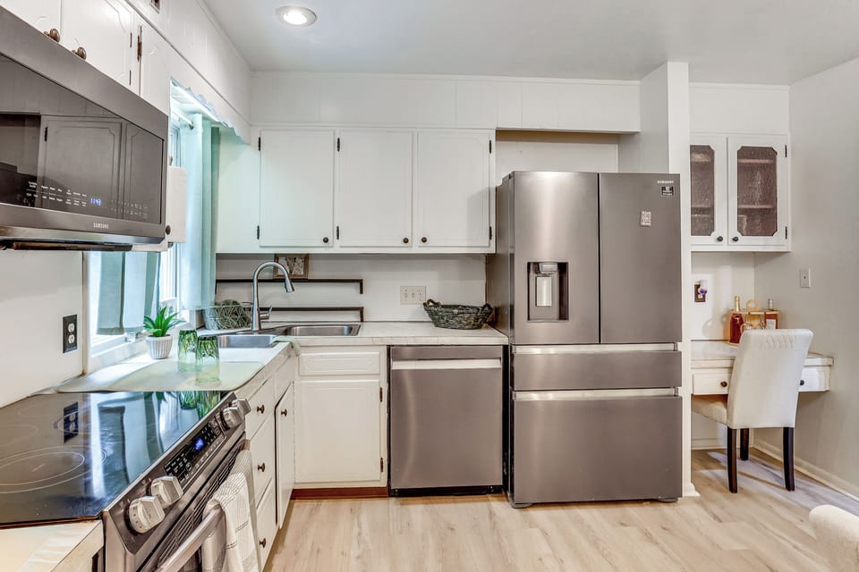 Kitchen | Main Level