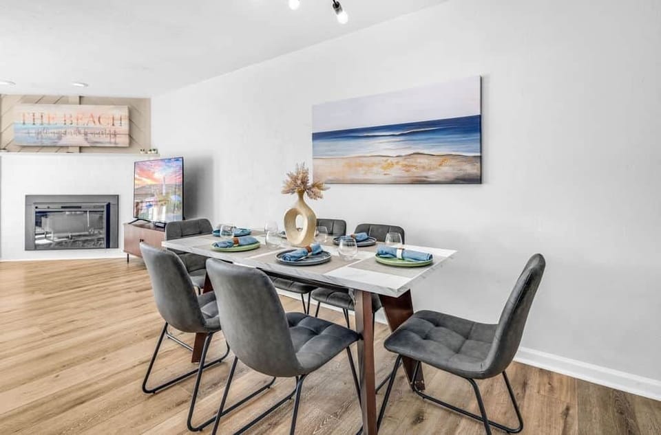 Get comfy in our dining table—perfect for family dinners, game nights, and beach-day stories.